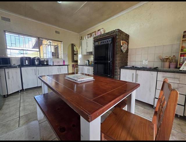 4 BEDROOM HOUSE FOR SALE IN RANDHART